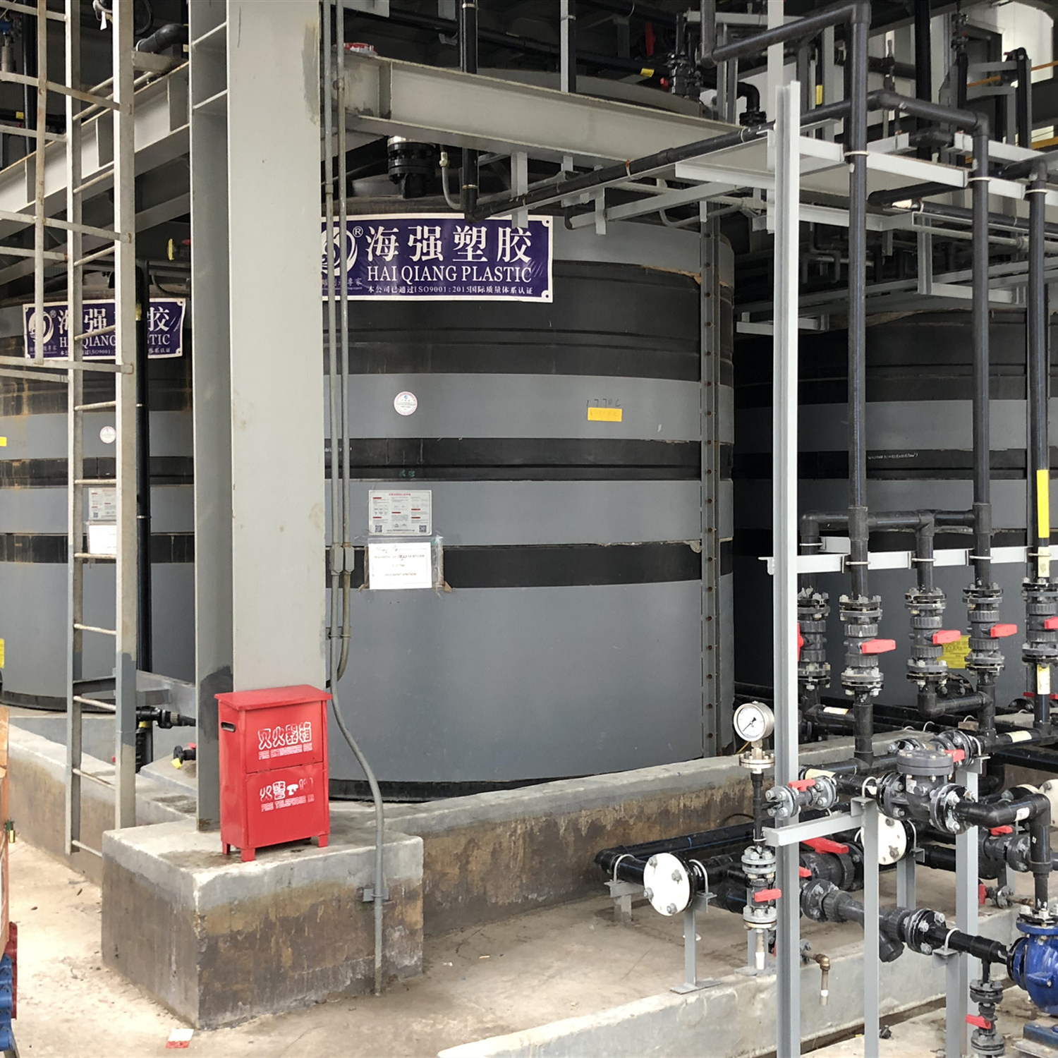 雙氧水儲罐的進料、出料